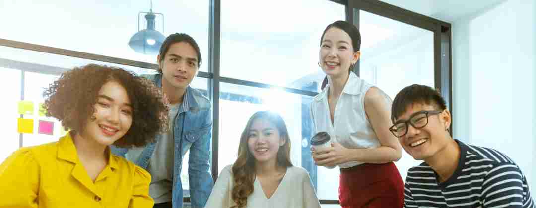 与全球最佳雇主  冰球突破光电<br>
一起探索未来职涯可能