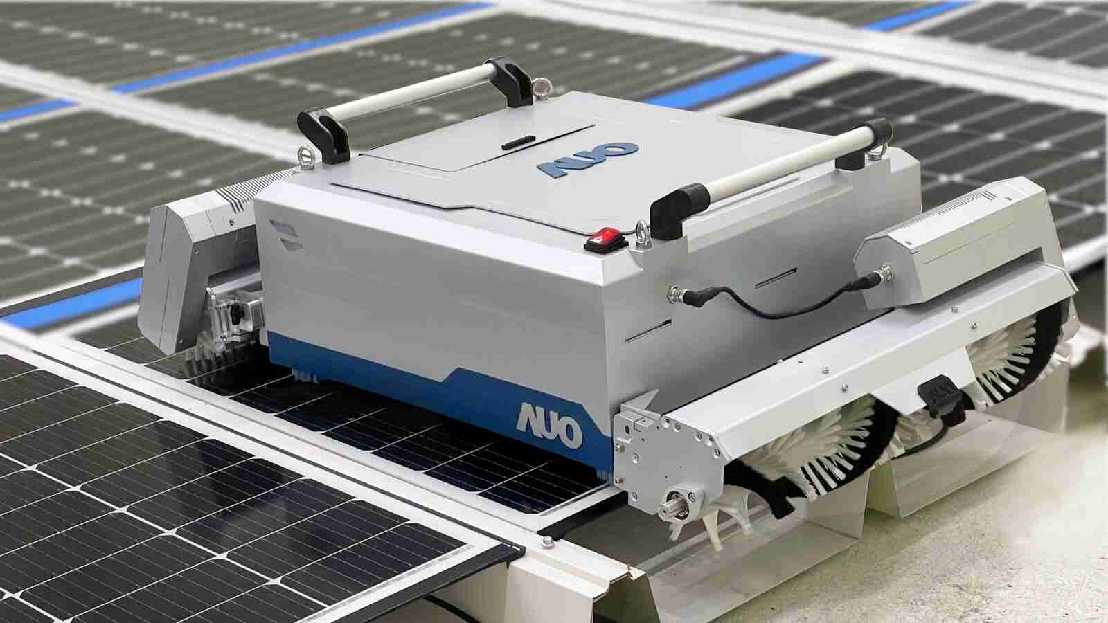 冰球突破致力EPC场域技术升级，，，，导入清洁机器人搭配传感器与AI数据分析，，，大幅减少维运成本